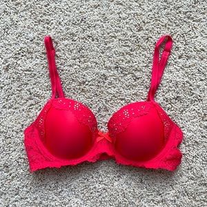 Victoria’s Secret Dream Angels Lace Rhinestone Accent Lined Demi Bra - Size 32C
